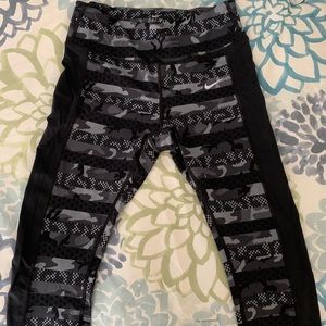 Nike dri fit crop legging